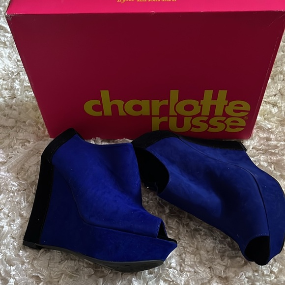 Charlotte Russe size 8 suede black and blue opened toe booties - Picture 3 of 6